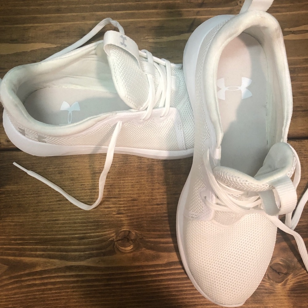 Under Armour Women’s Skylar Sneaker